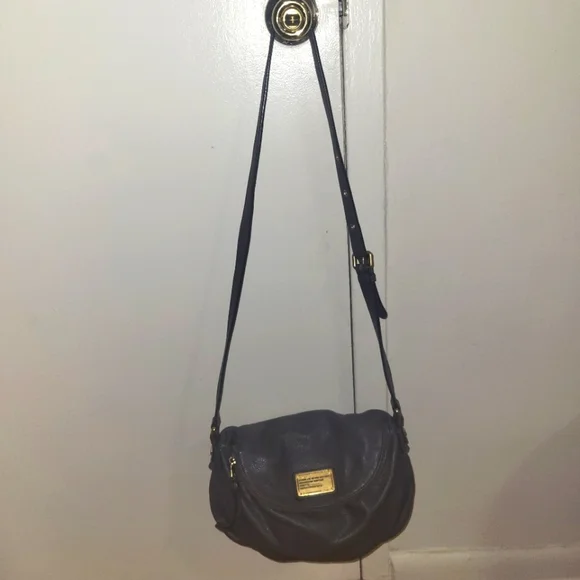 Marc By Marc Jacobs Gray Leather Shoulder Bag with Slouchy Design - Picture 5 of 16